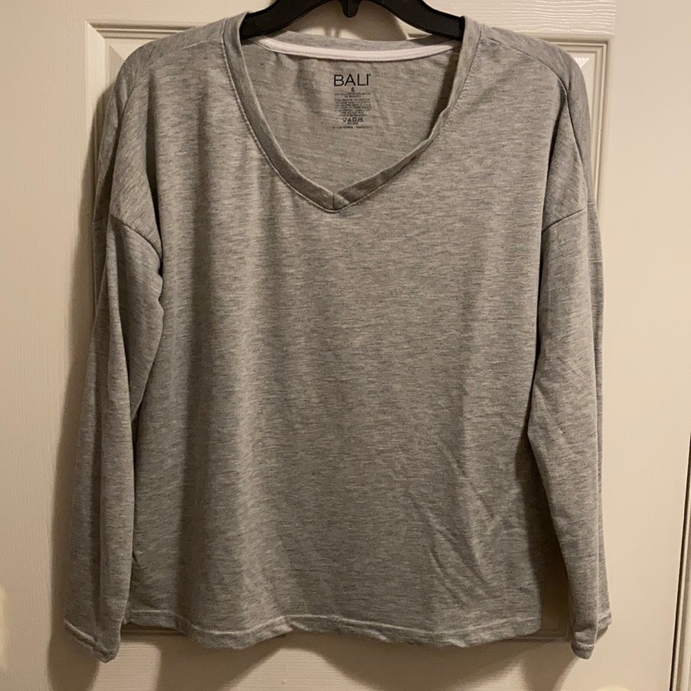 Bali Women’s Grey Long-sleeve Sleep Shirt (size S)